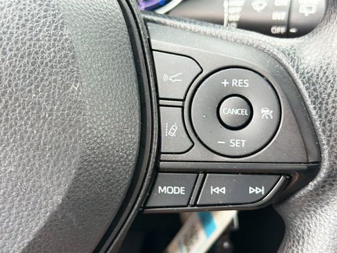 Used 2024 Toyota RAV4 LE AWD/4WD image 16