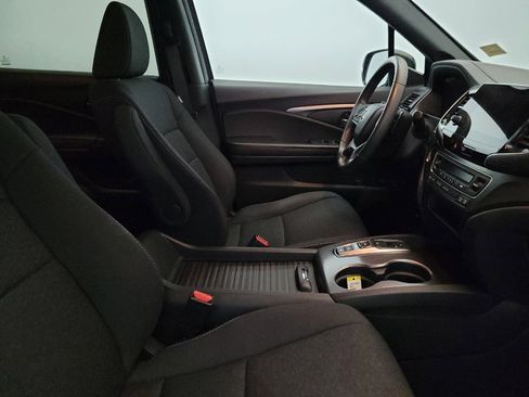 Used 2021 Honda Passport Sport image 21