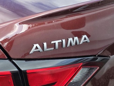 Used 2024 Nissan Altima 2.5 SV image 5