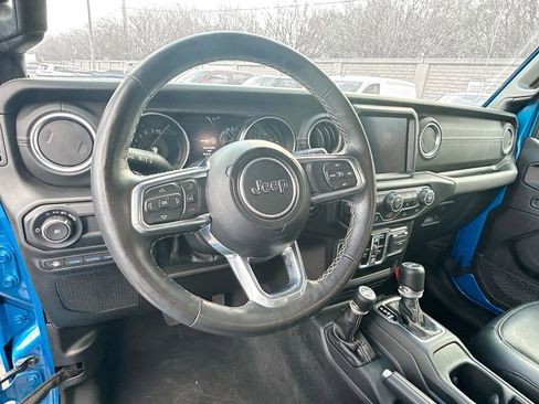 Used 2023 Jeep Wrangler Unlimited Sahara w/ Cold Weather Group image 12