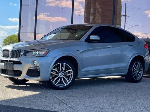 Used 2018 BMW X4 M40i image 4