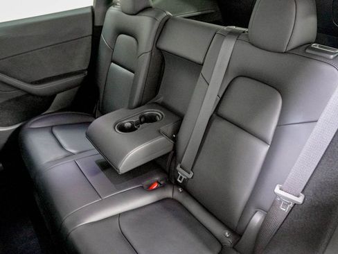 Used 2023 Tesla Model Y Long Range image 34