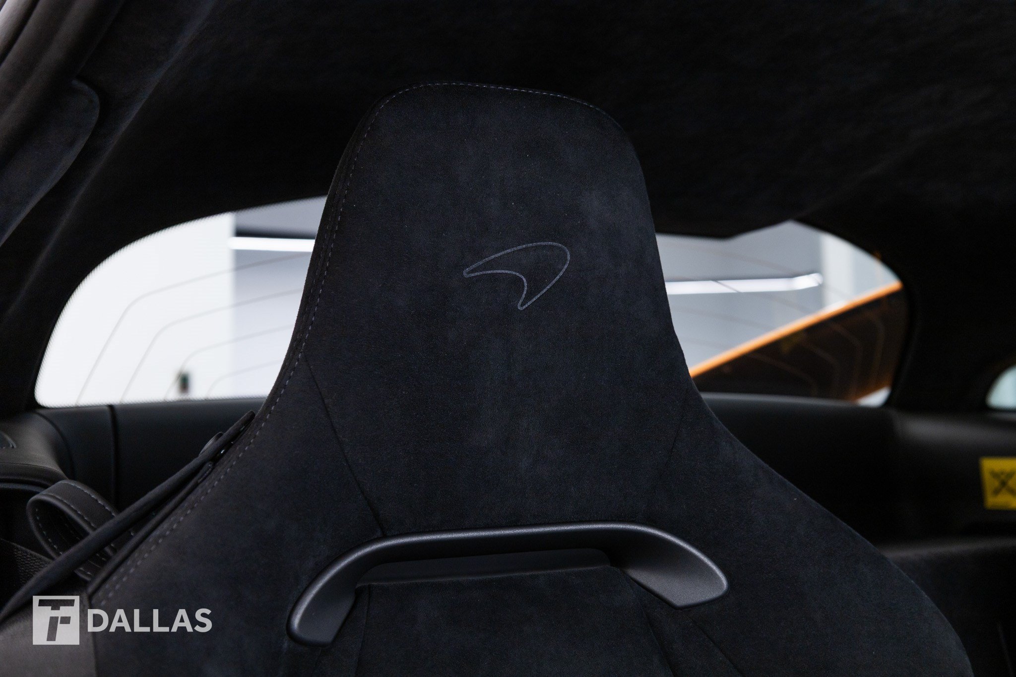 Used 2026 McLaren Artura RWD image 32