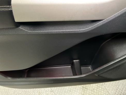 Used 2022 Ford Explorer Limited image 54