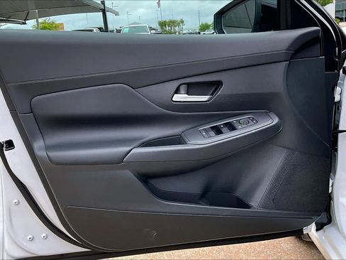 New 2026 Nissan Sentra SV FWD image 10