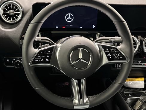 New 2026 Mercedes-Benz GLA 250 image 18