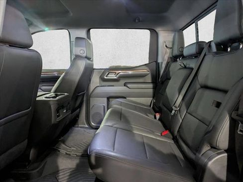 Used 2024 Chevrolet Silverado 1500 LT Trail Boss w/ Convenience Package II AWD/4WD image 24