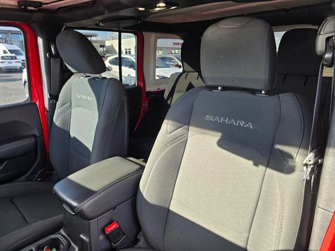 Used 2020 Jeep Wrangler Unlimited Sahara image 22