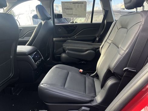 New 2025 Lincoln Aviator AWD w/ Jet Appearance Package image 6