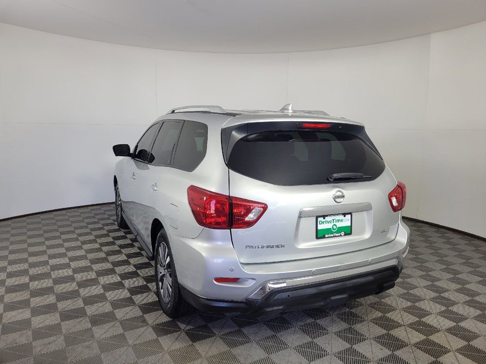 Used 2019 Nissan Pathfinder SL FWD image 5