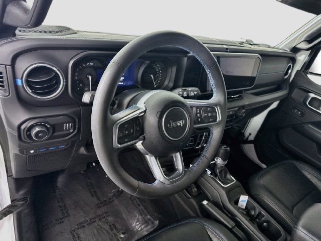 Used 2024 Jeep Wrangler High Altitude AWD/4WD image 9