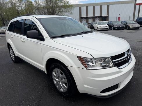 Used 2016 Dodge Journey SE w/ Flexible Seating Group image 6