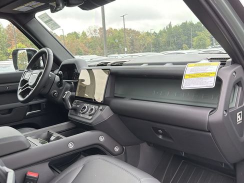 New 2026 Land Rover Defender 110 Trophy Edition AWD/4WD image 16