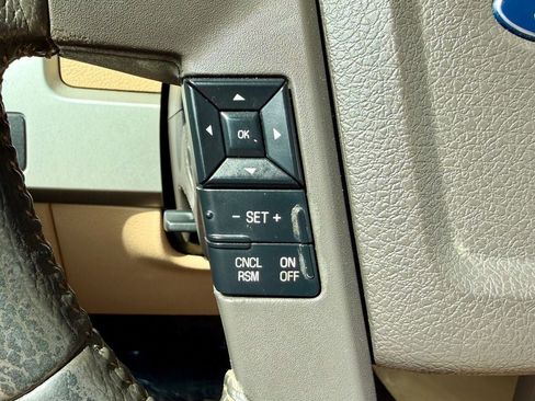 Used 2014 Ford F150 Lariat w/ Lariat Chrome Package AWD/4WD image 24