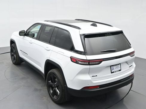 New 2025 Jeep Grand Cherokee Limited w/ Luxury Tech Group II image 57