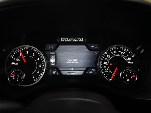 Used 2025 RAM 1500 Big Horn AWD/4WD image 2