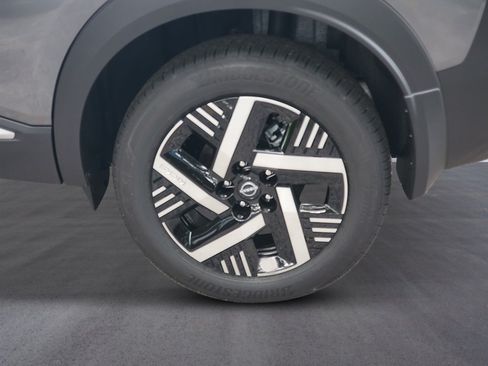 New 2026 Nissan Kicks SV FWD image 9