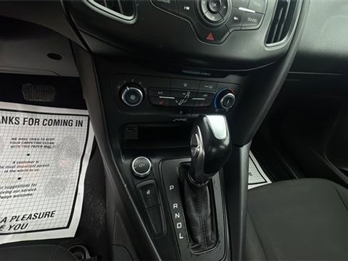 Used 2016 Ford Focus SE w/ SE Cold Weather Package image 21