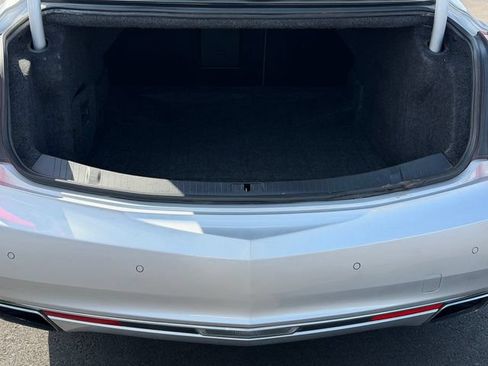 Used 2017 Cadillac XTS Luxury FWD image 4