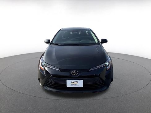 Used 2025 Toyota Corolla LE image 4