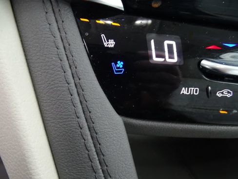 Certified 2024 Cadillac XT6 Premium Luxury w/ Technology Package AWD/4WD image 15