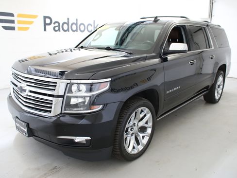 Used 2020 Chevrolet Suburban Premier w/ Premier Plus Edition AWD/4WD image 3