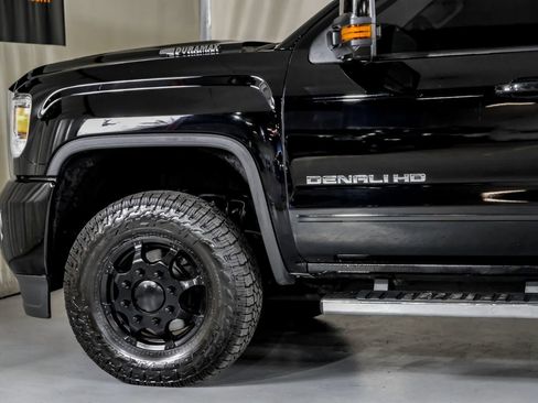 Used 2018 GMC Sierra 3500 Denali w/ Duramax Plus Package AWD/4WD image 12