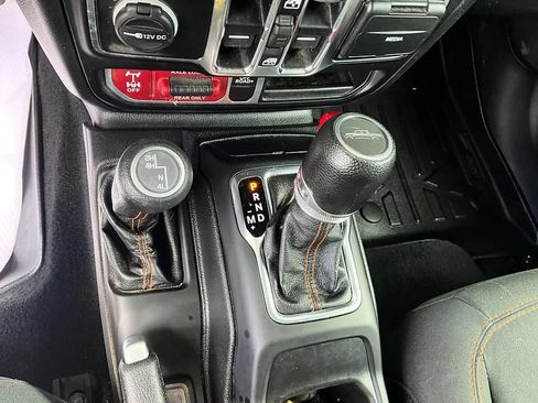 Used 2020 Jeep Gladiator Mojave w/ Cold Weather Group AWD/4WD image 23