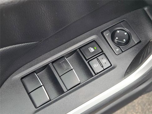 Used 2021 Toyota RAV4 XLE Premium FWD image 23