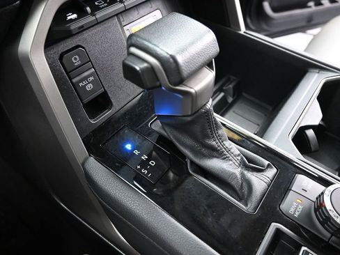 Used 2022 Toyota Tundra Limited image 31