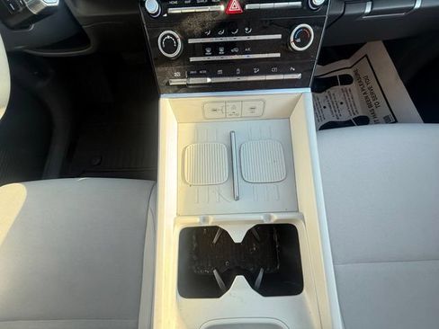 Used 2024 Hyundai Santa Fe SE AWD/4WD image 15