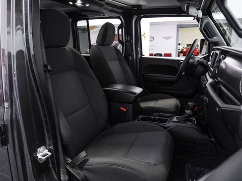 Used 2023 Jeep Gladiator Willys image 36