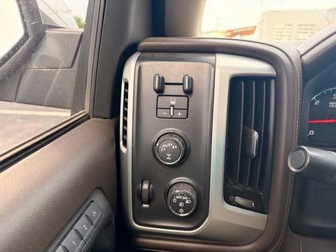 Used 2017 GMC Sierra 1500 SLT w/ SLT Premium Package AWD/4WD image 14