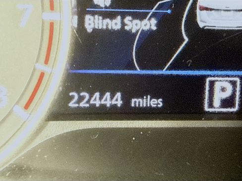 Used 2025 Nissan Sentra SR image 16