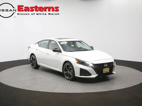 Used 2023 Nissan Altima 2.5 SR w/ SR Premium Package AWD/4WD image 49