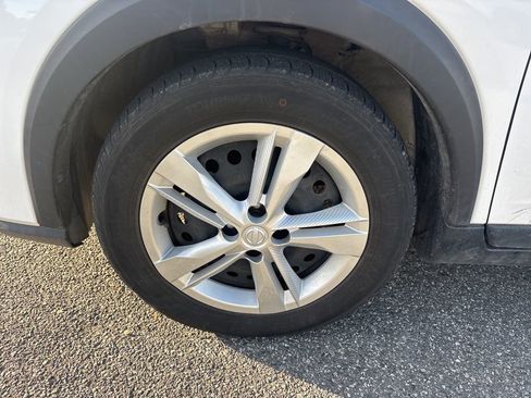 Used 2022 Nissan Kicks S image 11