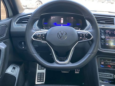 Certified 2024 Volkswagen Tiguan SE R-Line AWD/4WD image 5