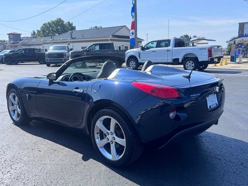 Used 2008 Pontiac Solstice Convertible w/ Premium Package RWD image 3