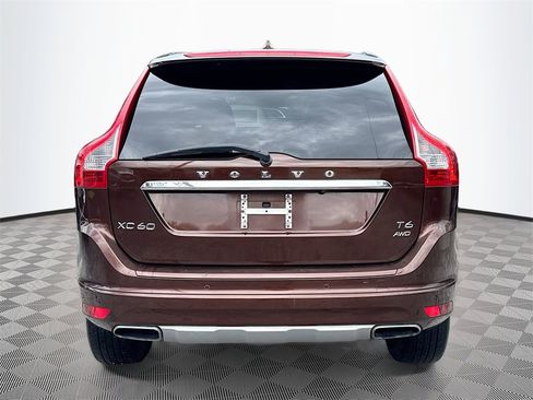 Used 2016 Volvo XC60 T6 w/ Proximity Package image 7
