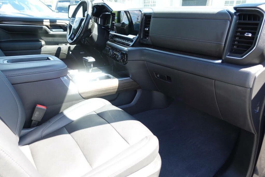 Used 2022 Chevrolet Silverado 1500 LT Trail Boss w/ LT Trail Boss Premium Package AWD/4WD image 45