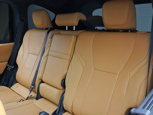 Used 2025 Lexus LX 700h Luxury AWD/4WD image 24