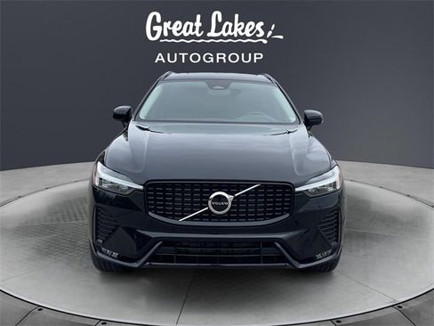 Used 2024 Volvo XC60 B5 Core image 8