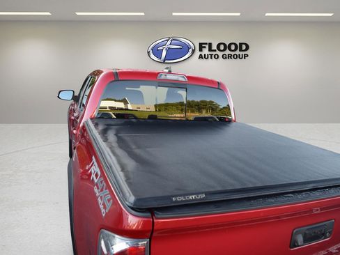 Used 2020 Toyota Tacoma TRD Off-Road w/ Technology Package AWD/4WD image 6
