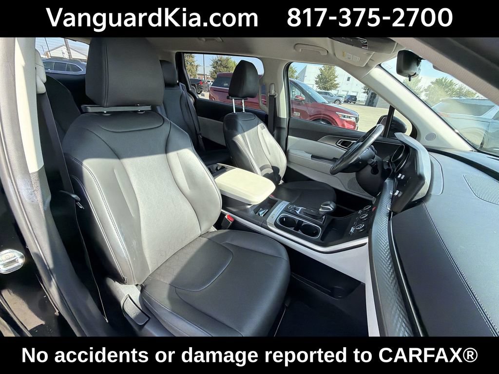 Certified 2022 Kia Carnival LX FWD image 27
