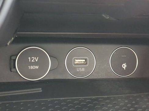 Used 2023 Genesis G70 2.0T w/ Sport Prestige Package image 21