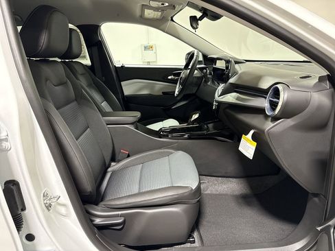 New 2026 Chevrolet Trax LT w/ LT Convenience Package image 21