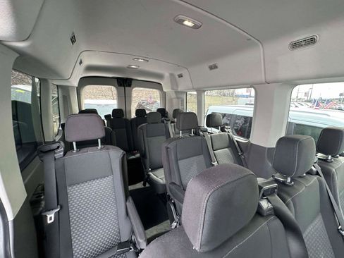 Used 2022 Ford Transit 350 XLT image 11