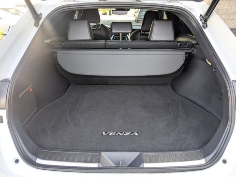Used 2023 Toyota Venza Limited AWD/4WD image 27