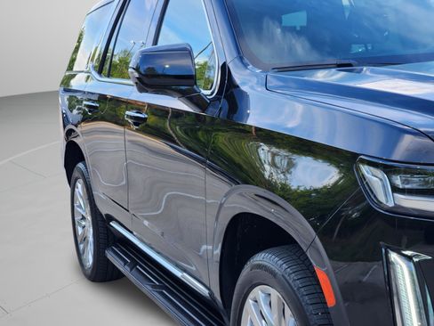 Used 2023 Cadillac Escalade Premium Luxury AWD/4WD image 32