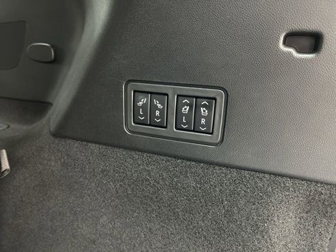 Used 2024 Cadillac XT6 Premium Luxury w/ Platinum Package image 33